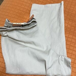 NWT PLUS SIZE 18w-20w KHAKI CAPRI